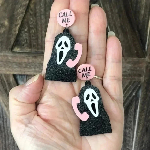 SCREAM Funny “Call Me” Halloween Drop Earrings NWT - Picture 1 of 3